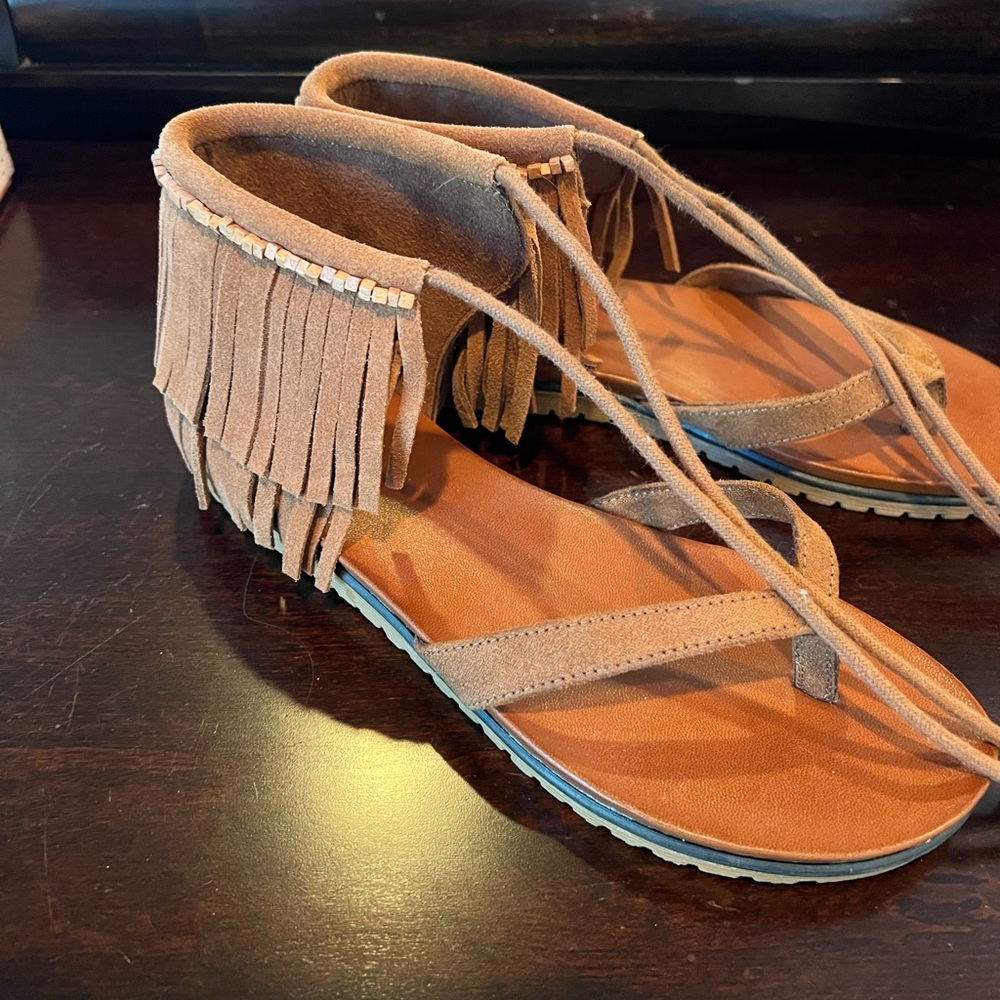 Mia brand sandal size 6